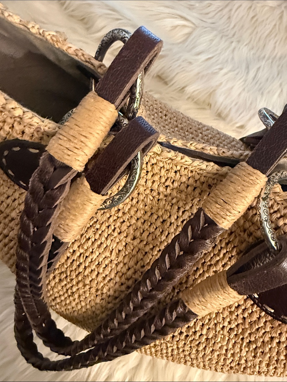 Brighton Woven Straw Tote Bag with Brown Leather and Brass Accents🔥 - Picture 7 of 16